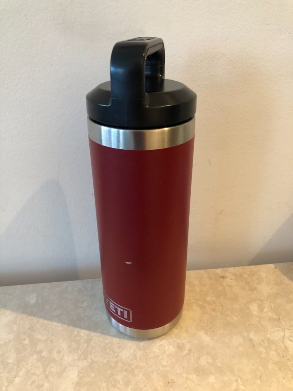 YETI 18 oz - Crimson Maroon Red Stainless Steel Travel Hiking Bottle  Mug - Picture 6 of 9